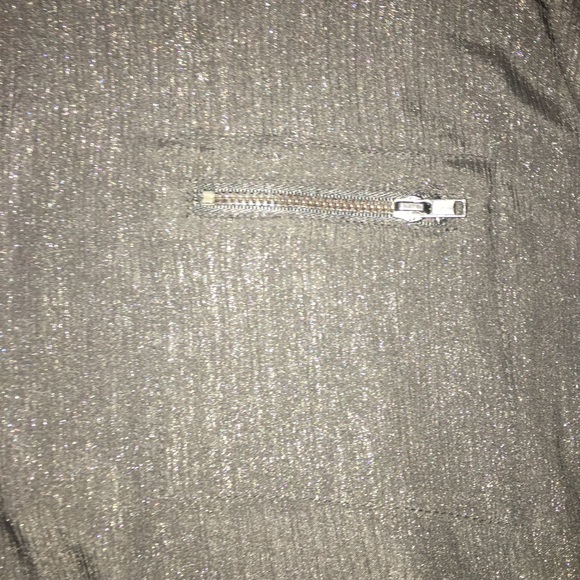 Shimmery Cap sleeve Tunic Top with pocket - Picture 6 of 8